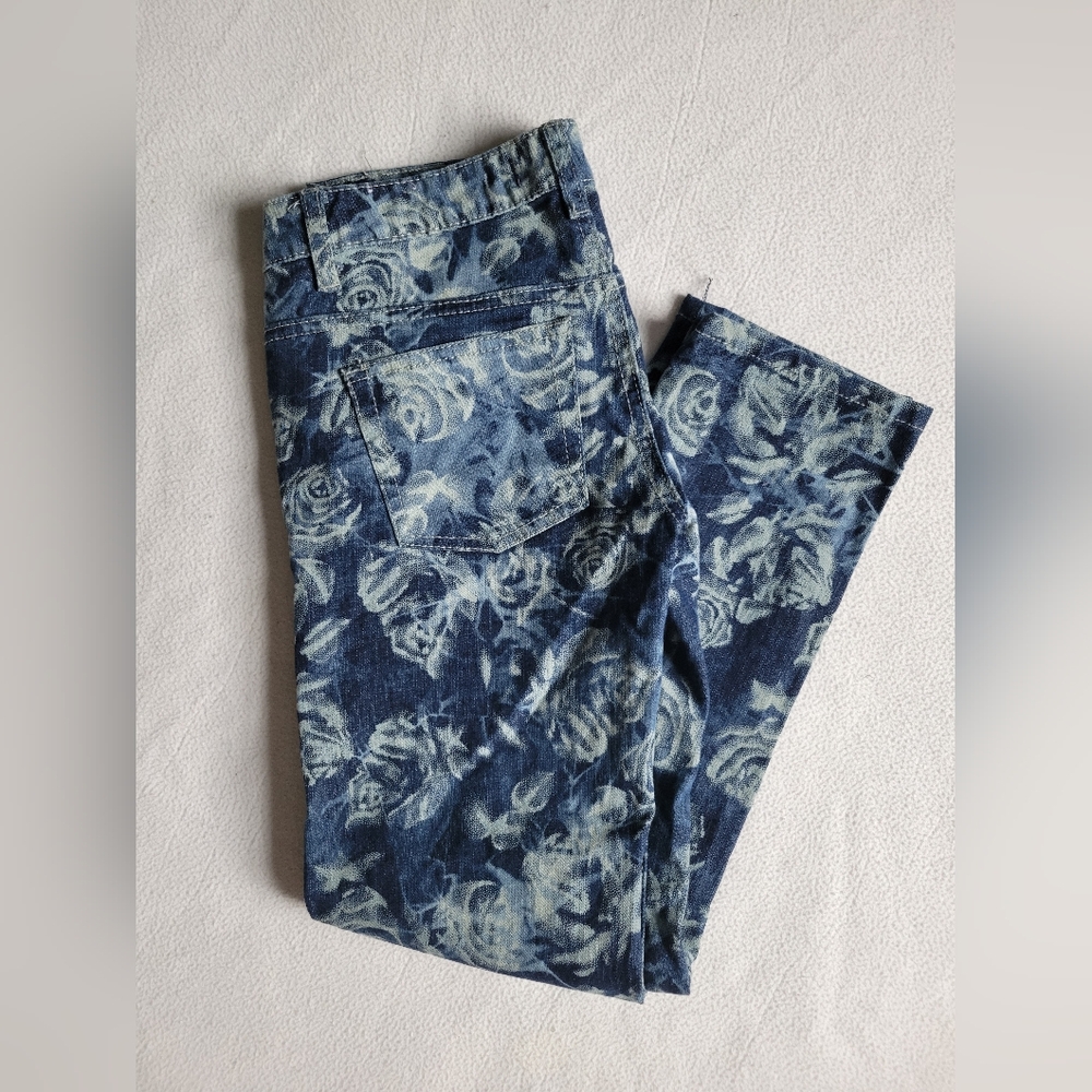 Karma Blue floral print jeans, Juniors size 1, great condition